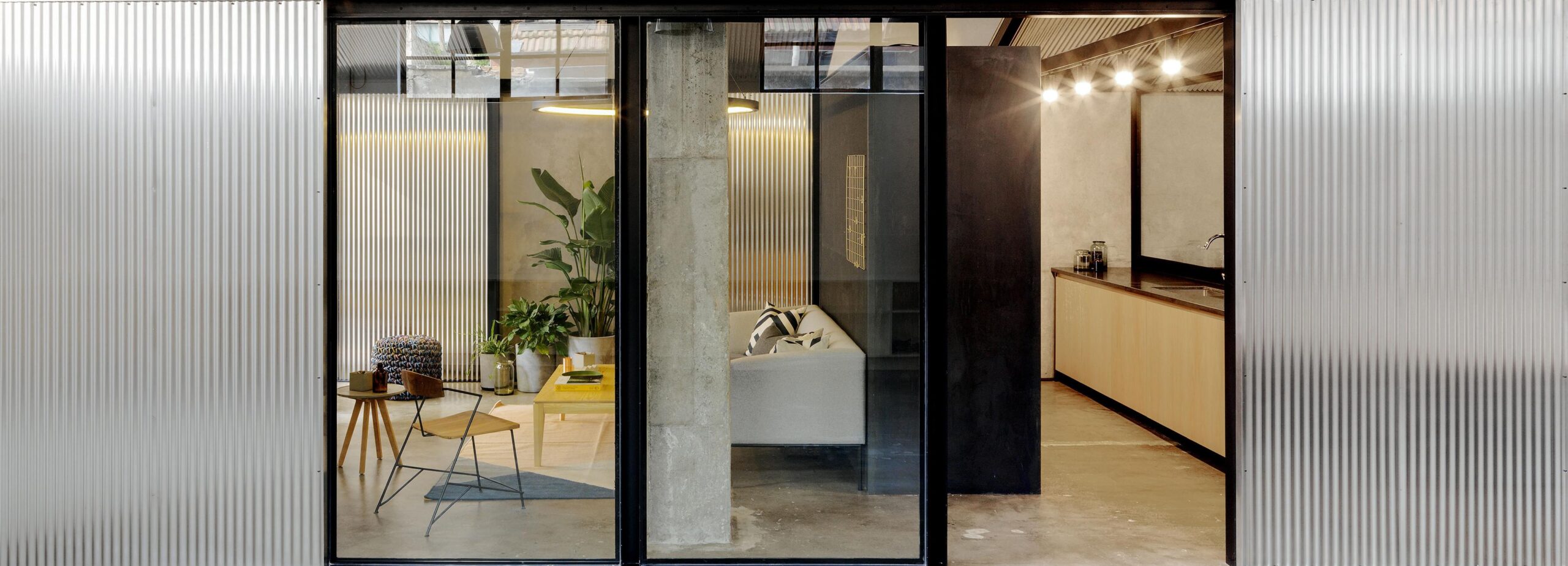 Voids Filled with Recycled Brick Characterise Linehouse’s Herschel Office in Shanghai