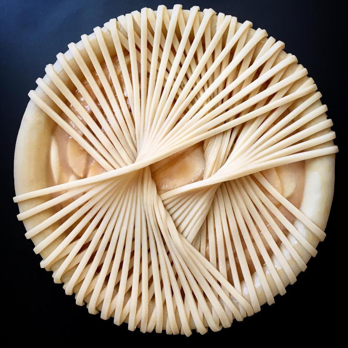 Art of Pie – The beautiful creative pies of an amateur culinary designer