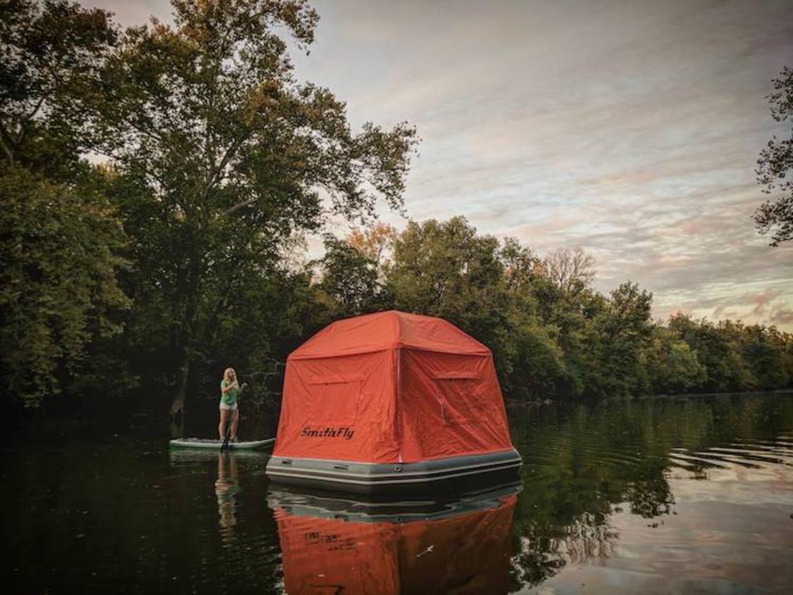 Water Tent – A floating tent to sleep in the middle of a lake!