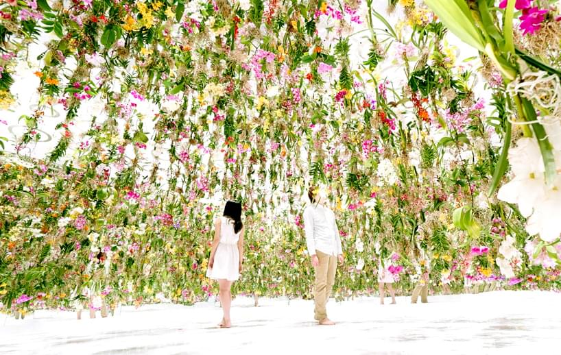 Interactive Floating Flower Garden