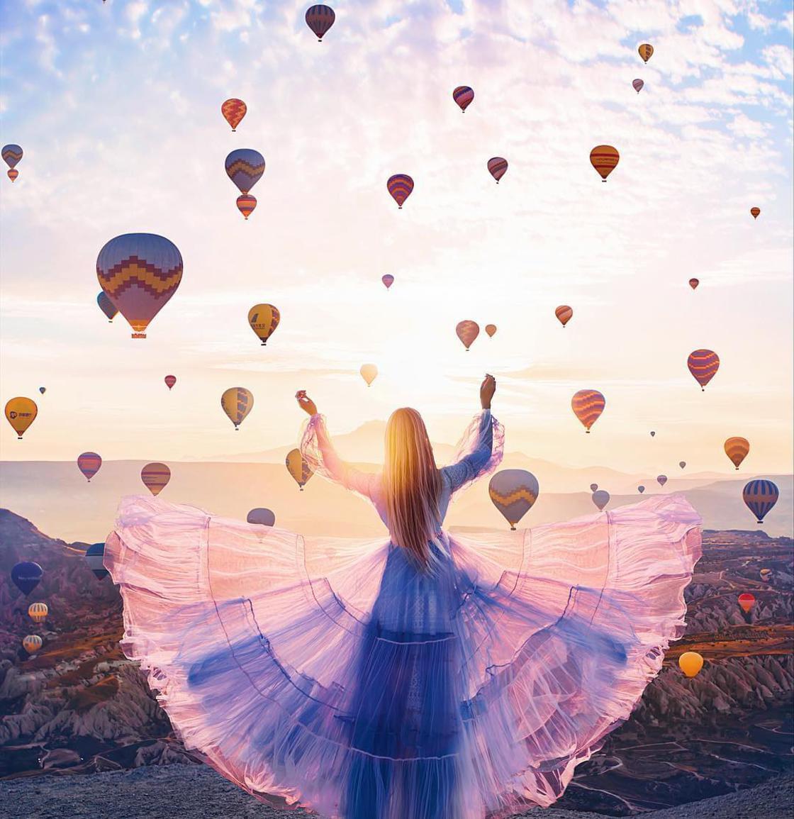 Flying Dress – She sublimates the world with aerial dresses