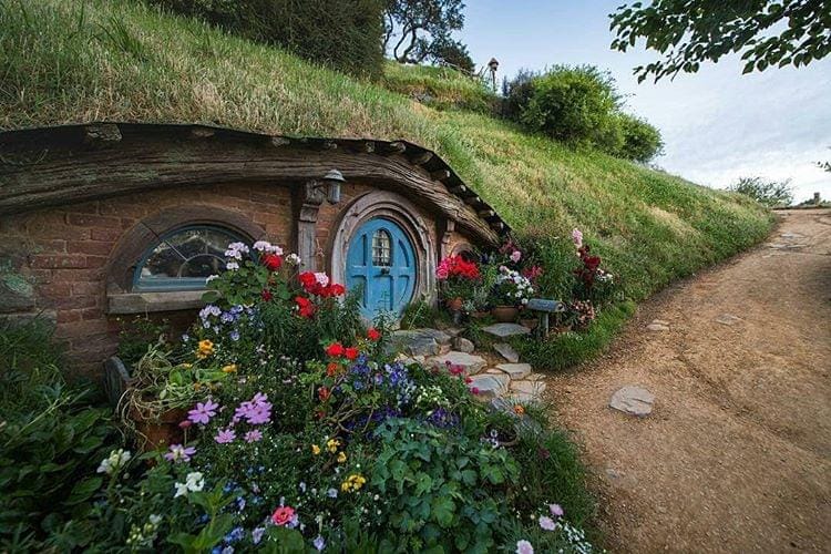 New Zealand Has a Real-Life Version of Middle Earth You Can Visit Called “Hobbiton”