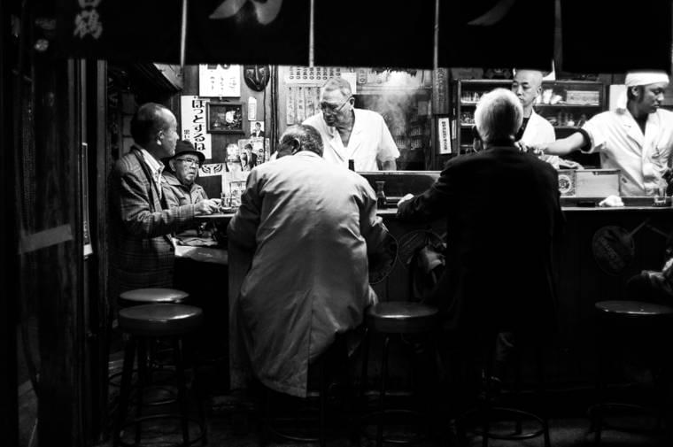 Tokyo Street Photography – Life in Japan seen by Lee Chapman