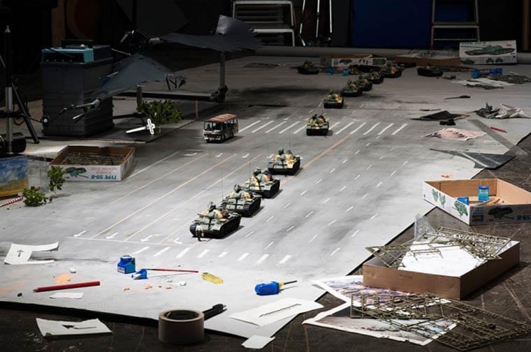 Amazing ultra-realistic models to recreate the most famous photographs in history