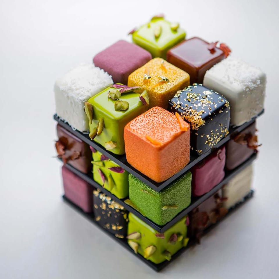 Rubik’s Cake – An incredibly appetizing geometric pastry!