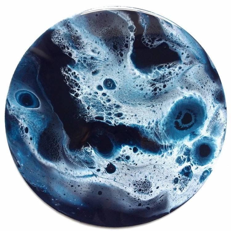 Circular “Fluid Paintings” Mimic the Colorful Swirling Surfaces of Alien Planets