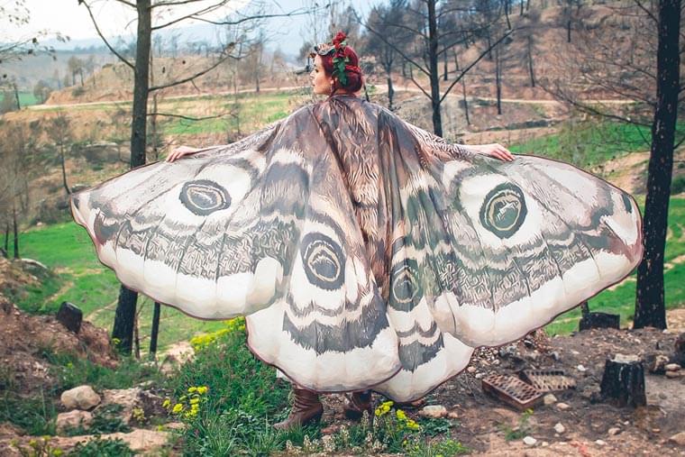Butterfly Wings – These poetic scarves turn into beautiful butterfly wings
